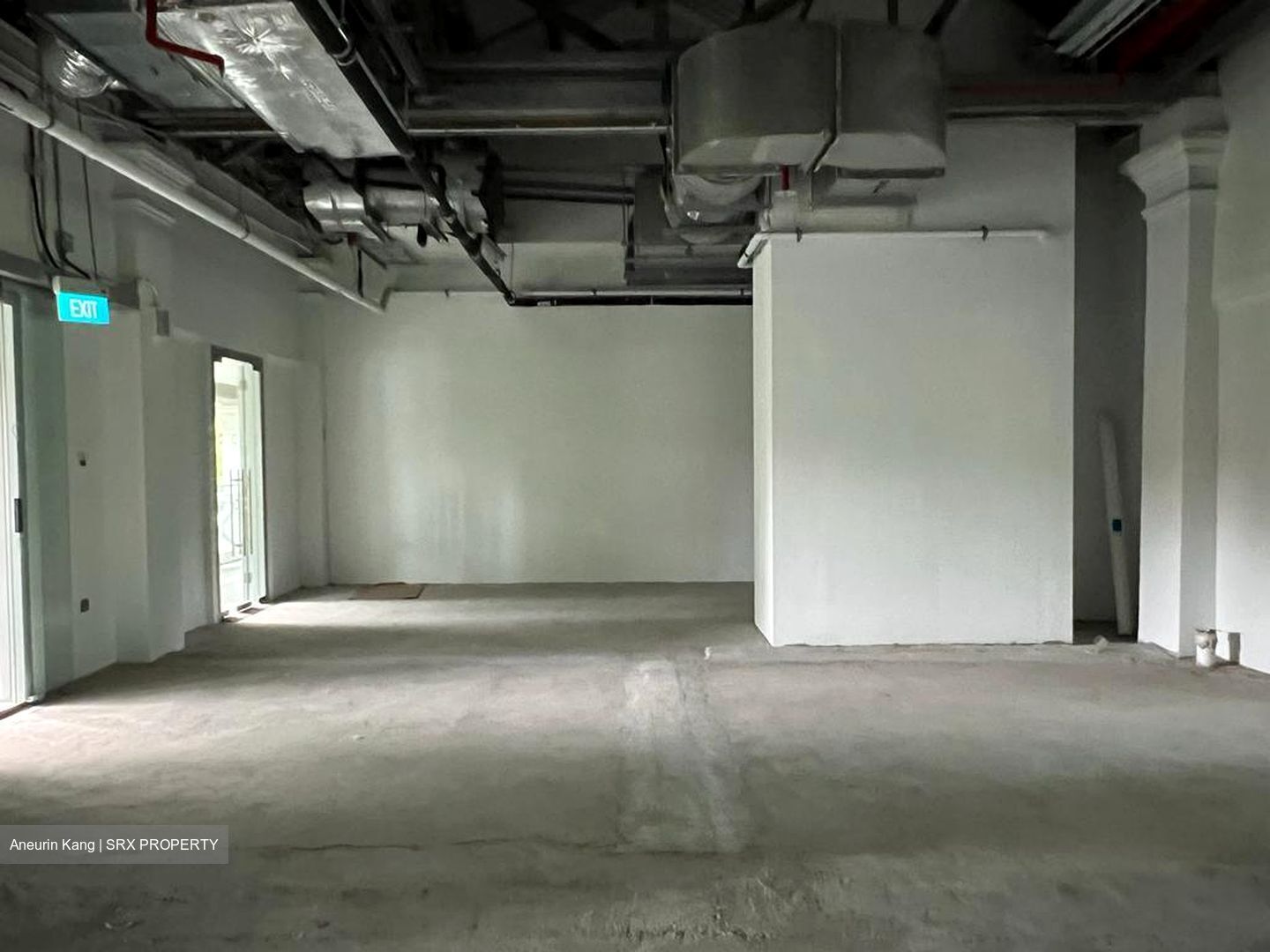Gunner Lane (D4), Retail #583409471